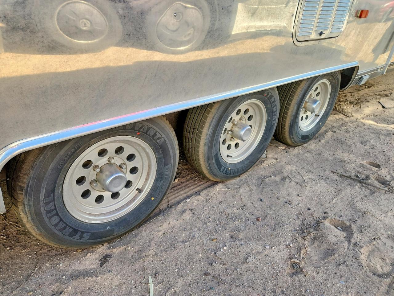 Airstream Limited Series M 34f
