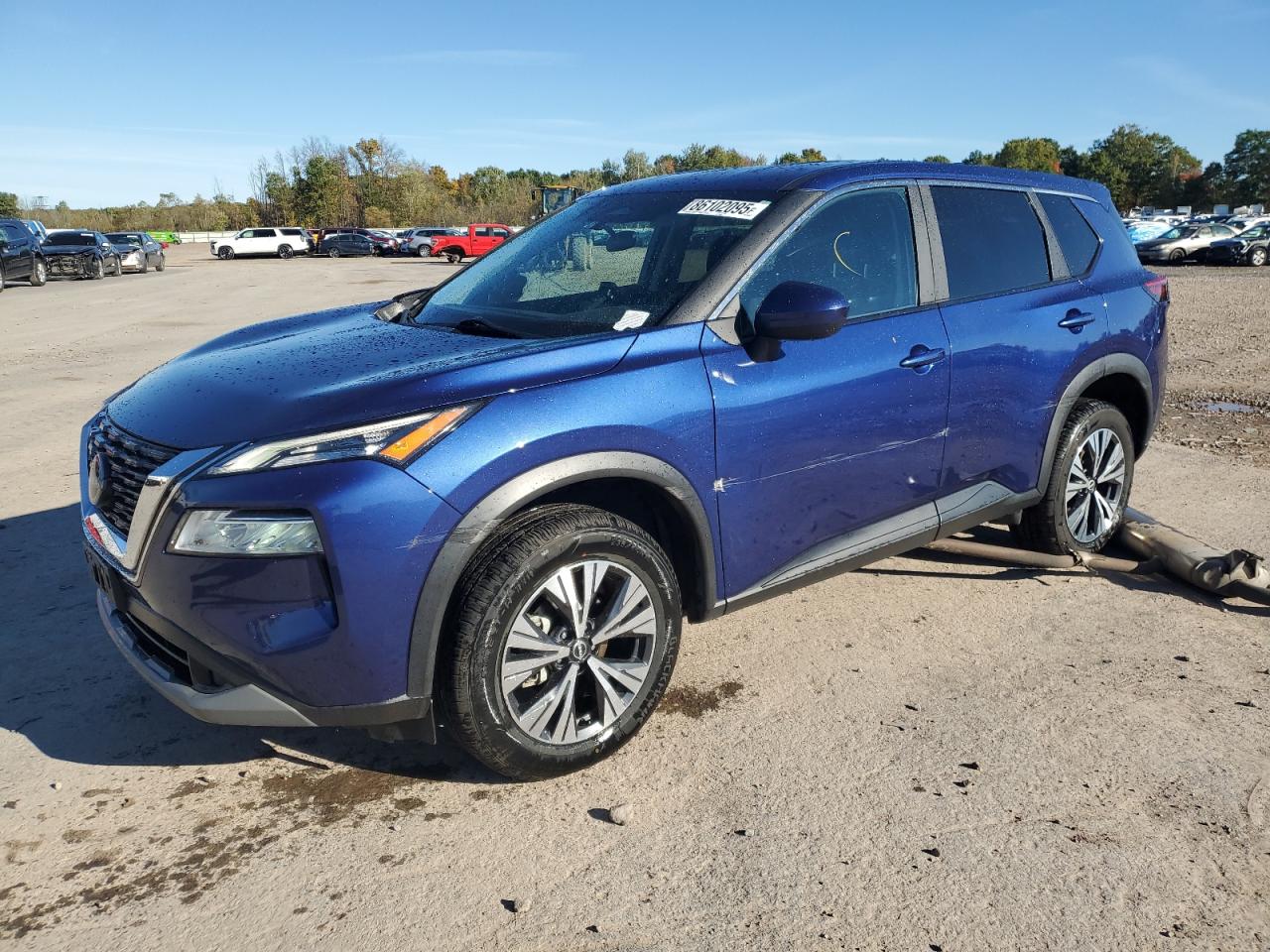 Salvage Nissan Rogue Image