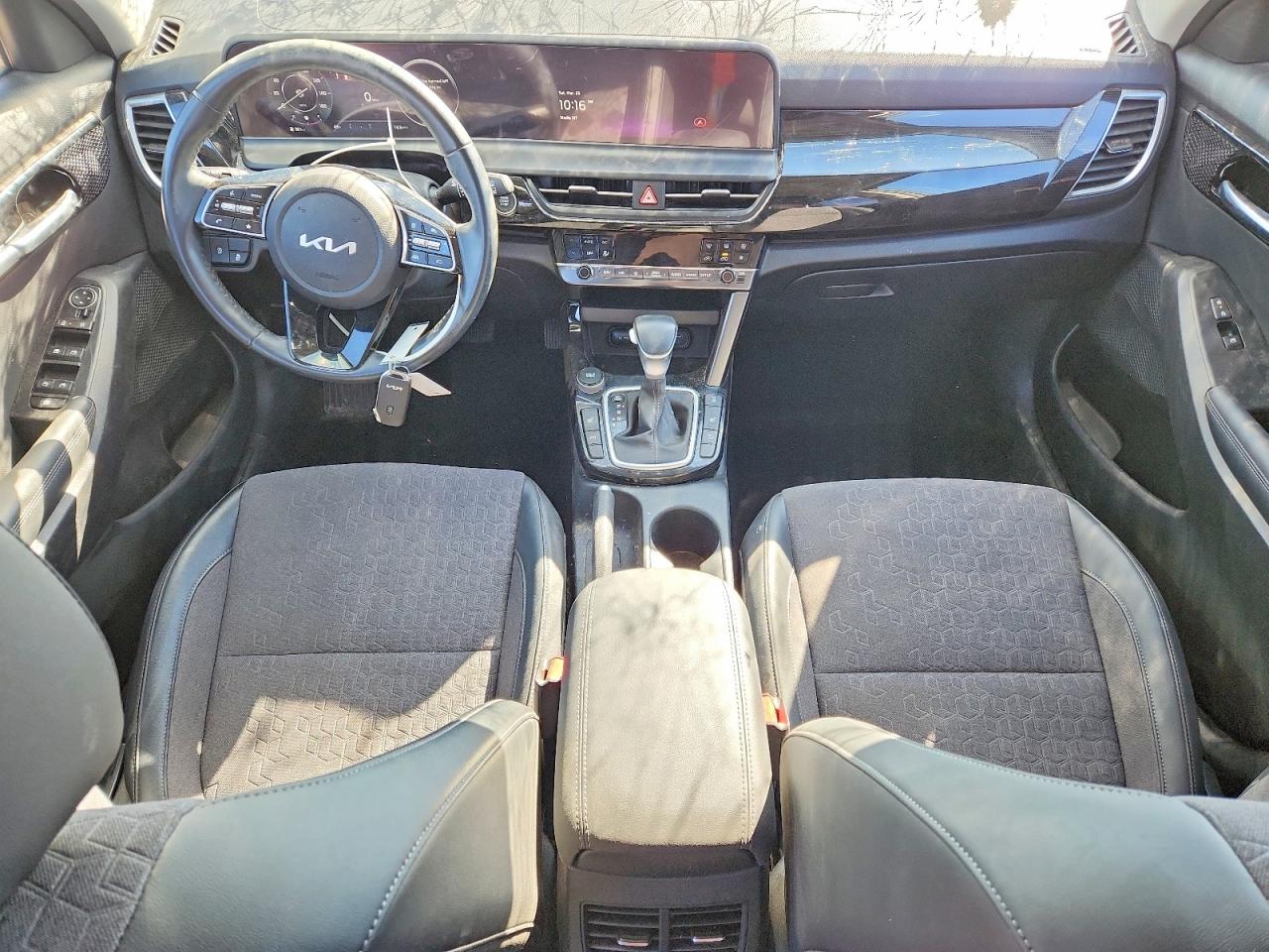 Kia Seltos S