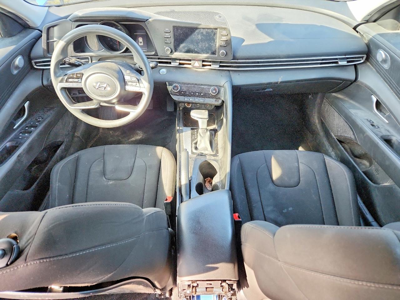 Hyundai ELANTRA Sel