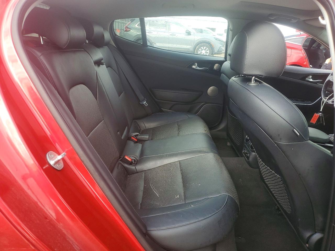 Kia Stinger Base