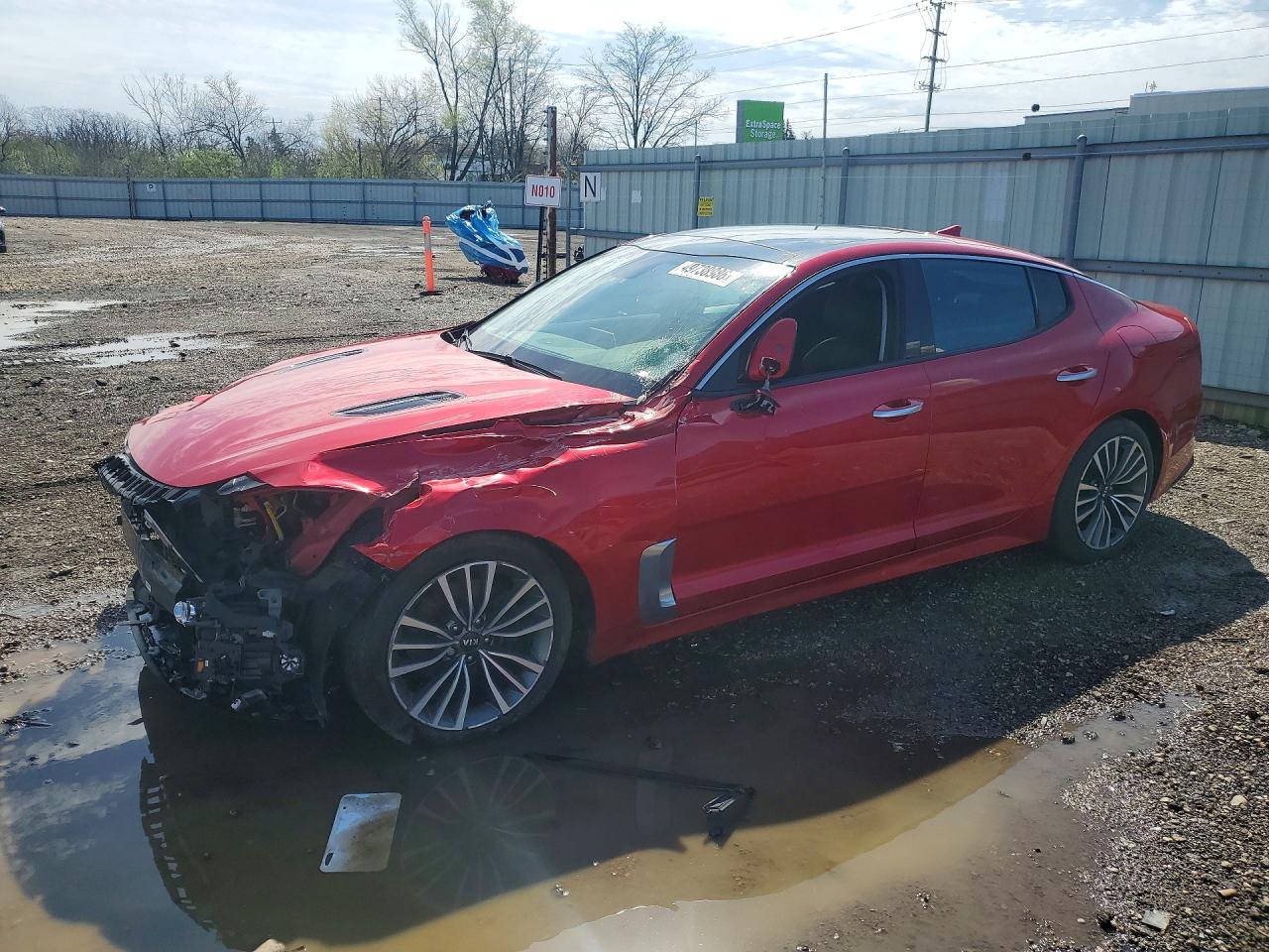 Salvage Kia Stinger Image