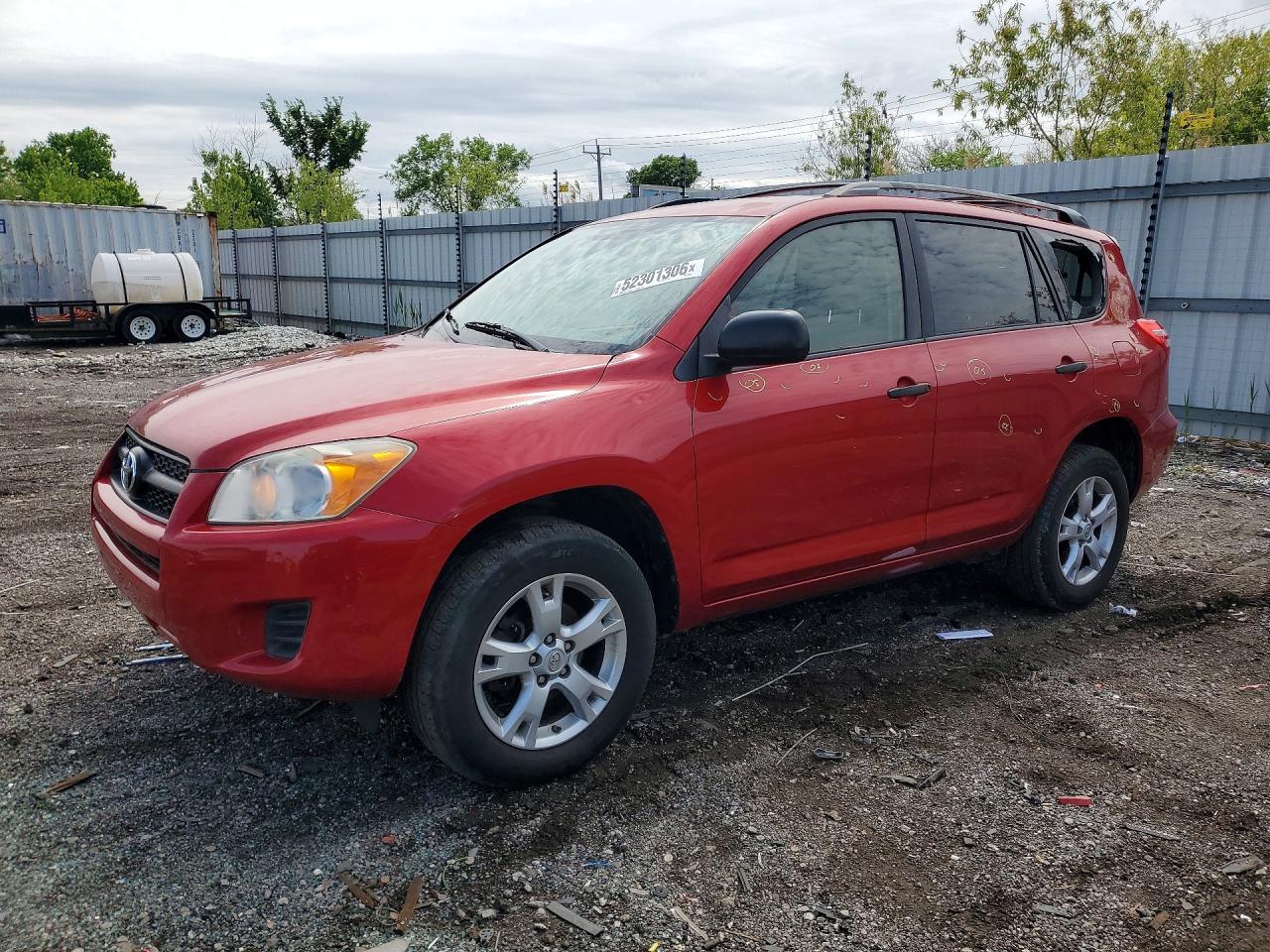 Salvage Toyota RAV4 Image