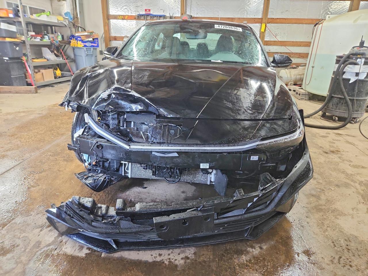 Hyundai ELANTRA Blue