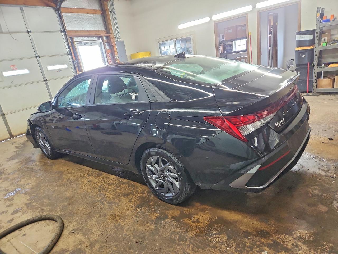 Hyundai ELANTRA Blue