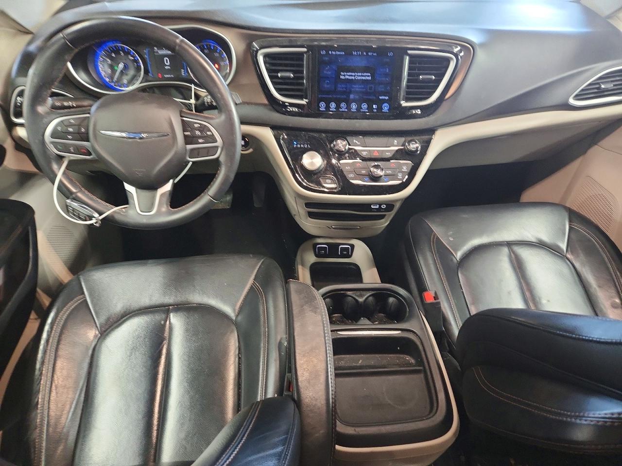 Chrysler Pacifica Touring L