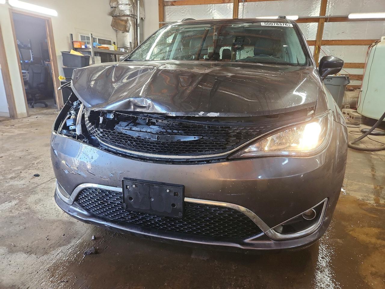 Chrysler Pacifica Touring L