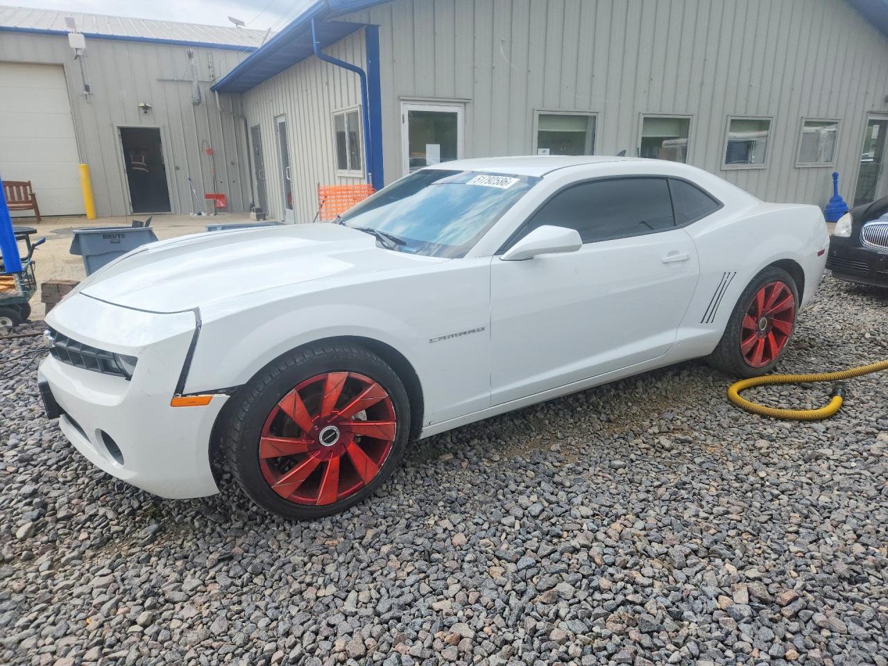 Salvage Chevrolet Camaro Image