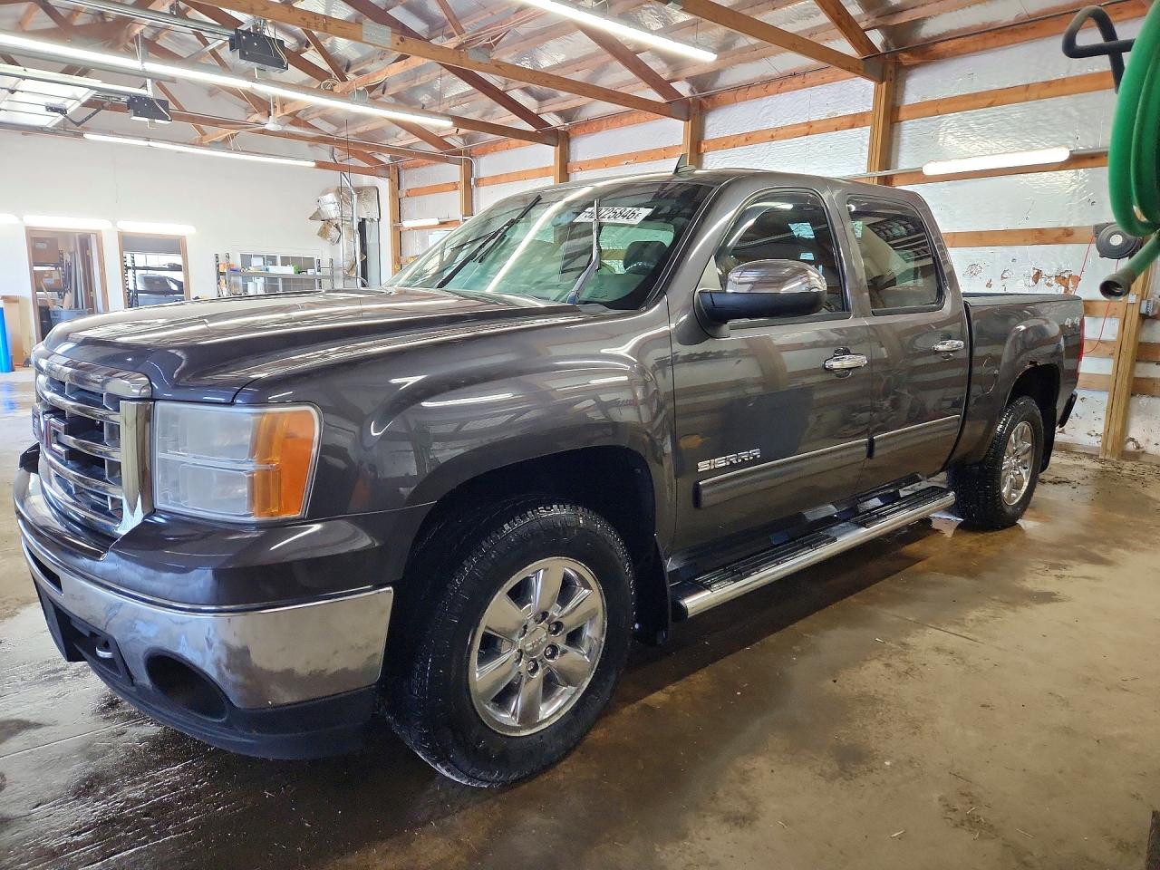 Salvage GMC Sierra Image