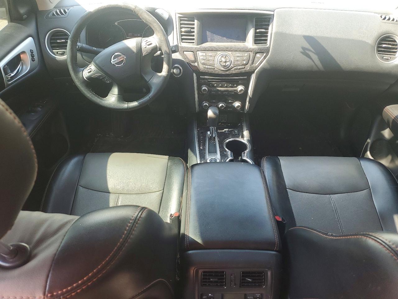 Nissan Pathfinder Sl