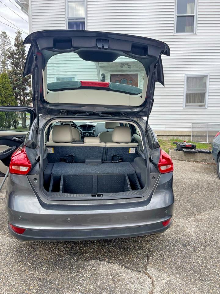 Salvage Ford Focus Image