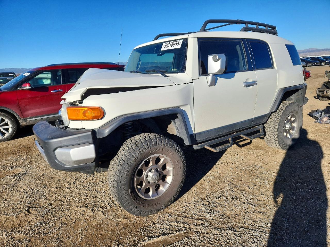 Salvage Toyota FJ Cruiser Image