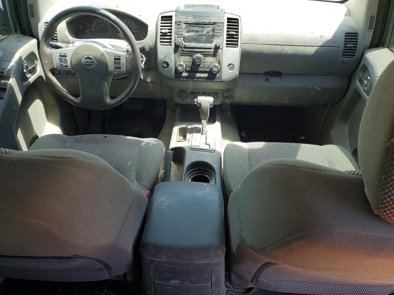 Nissan Frontier Sv