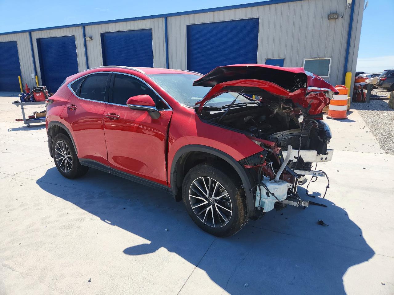 Lexus NX Base