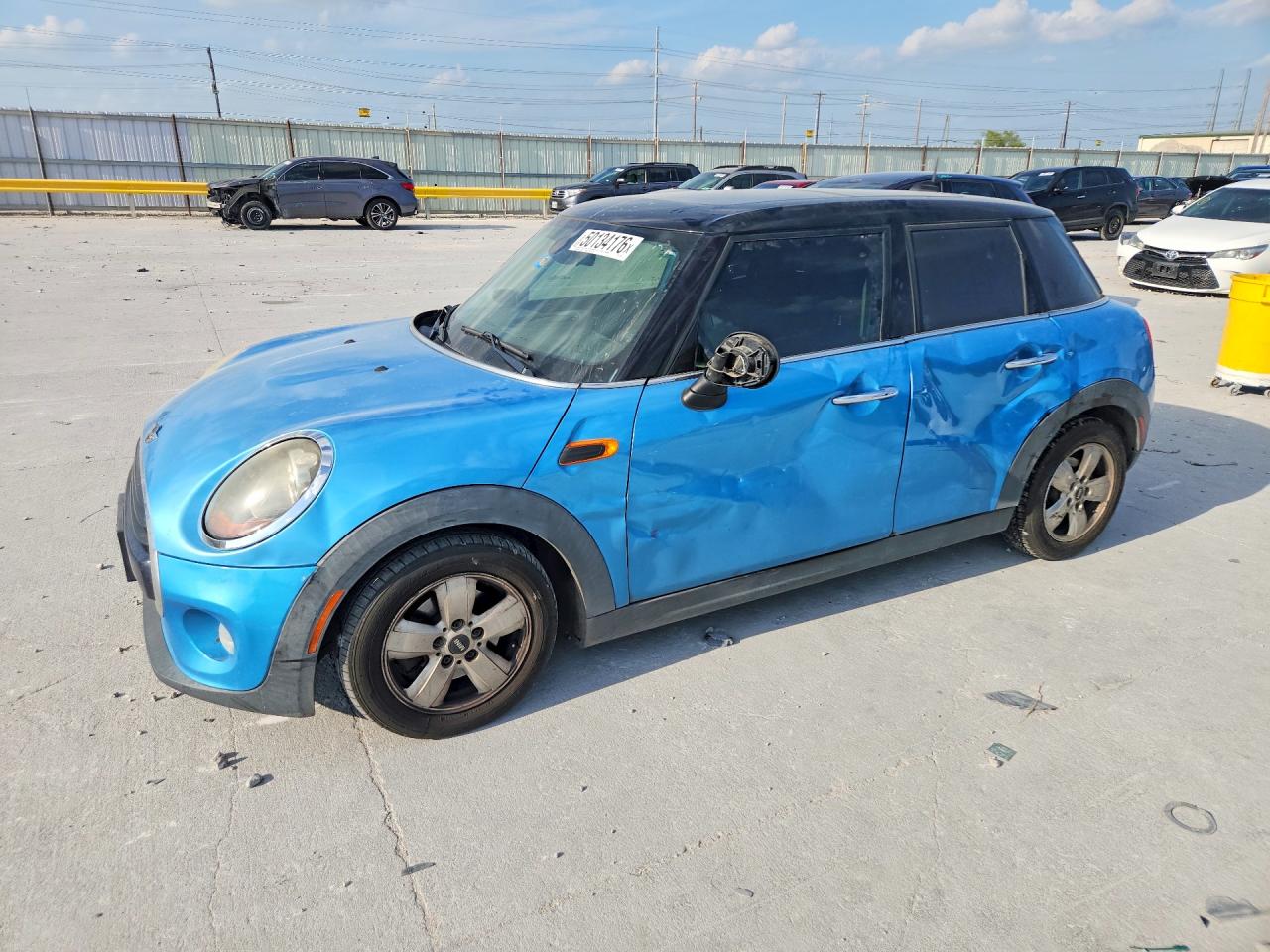 Salvage MINI Cooper Image
