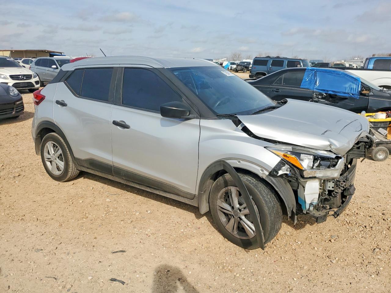 Nissan Kicks S