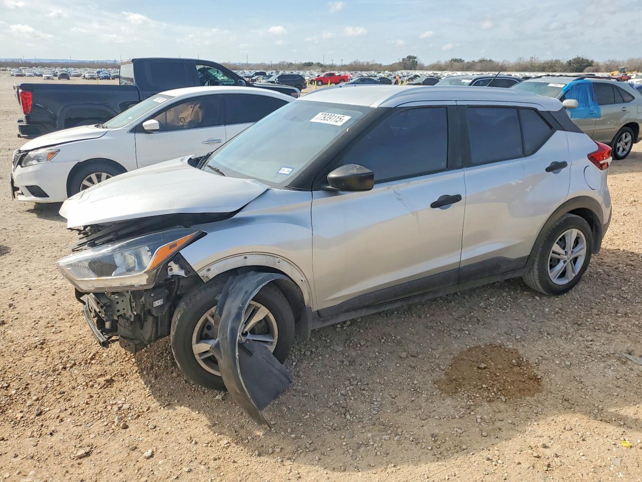 Salvage Nissan Kicks Image