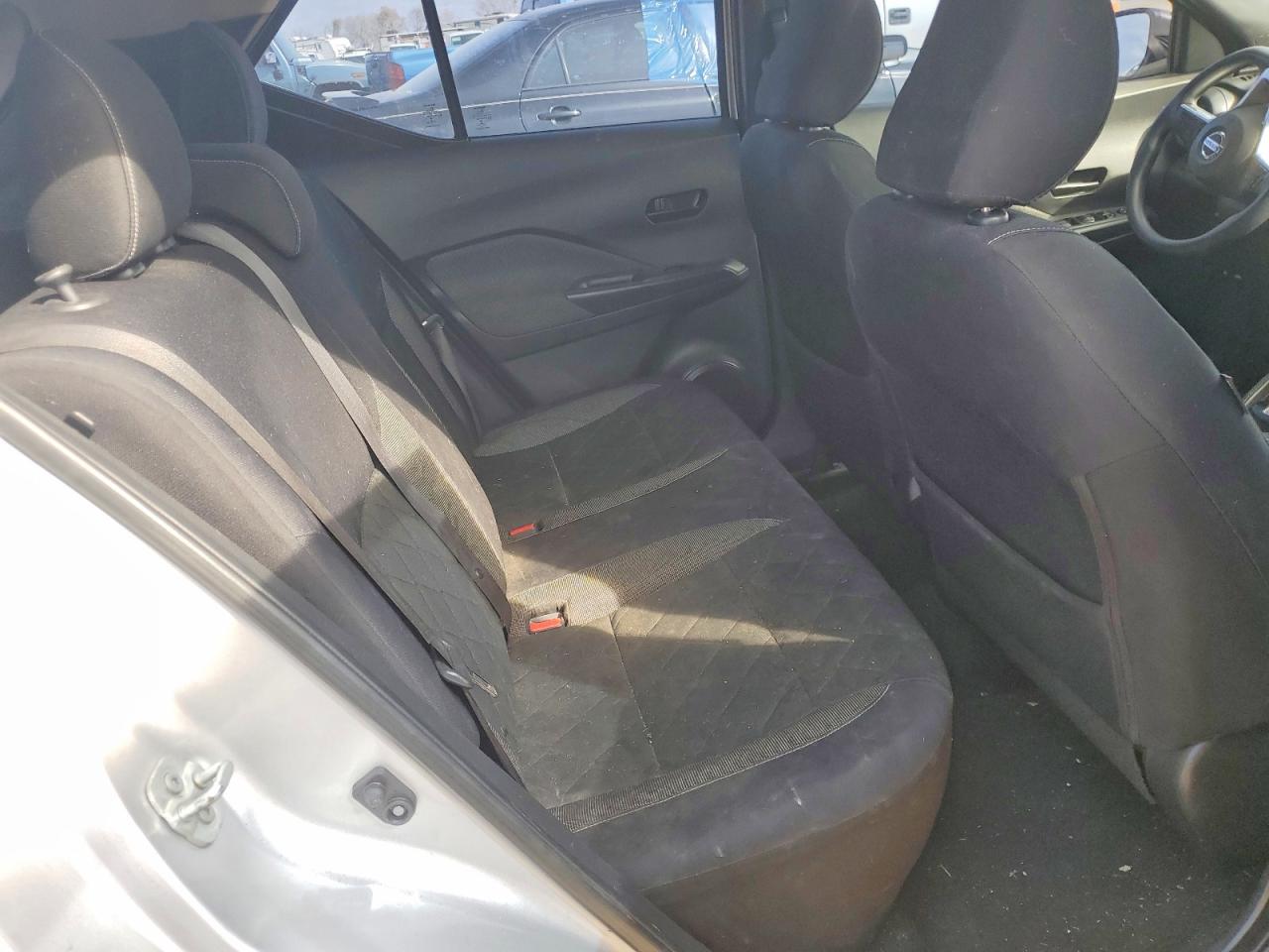 Nissan Kicks S