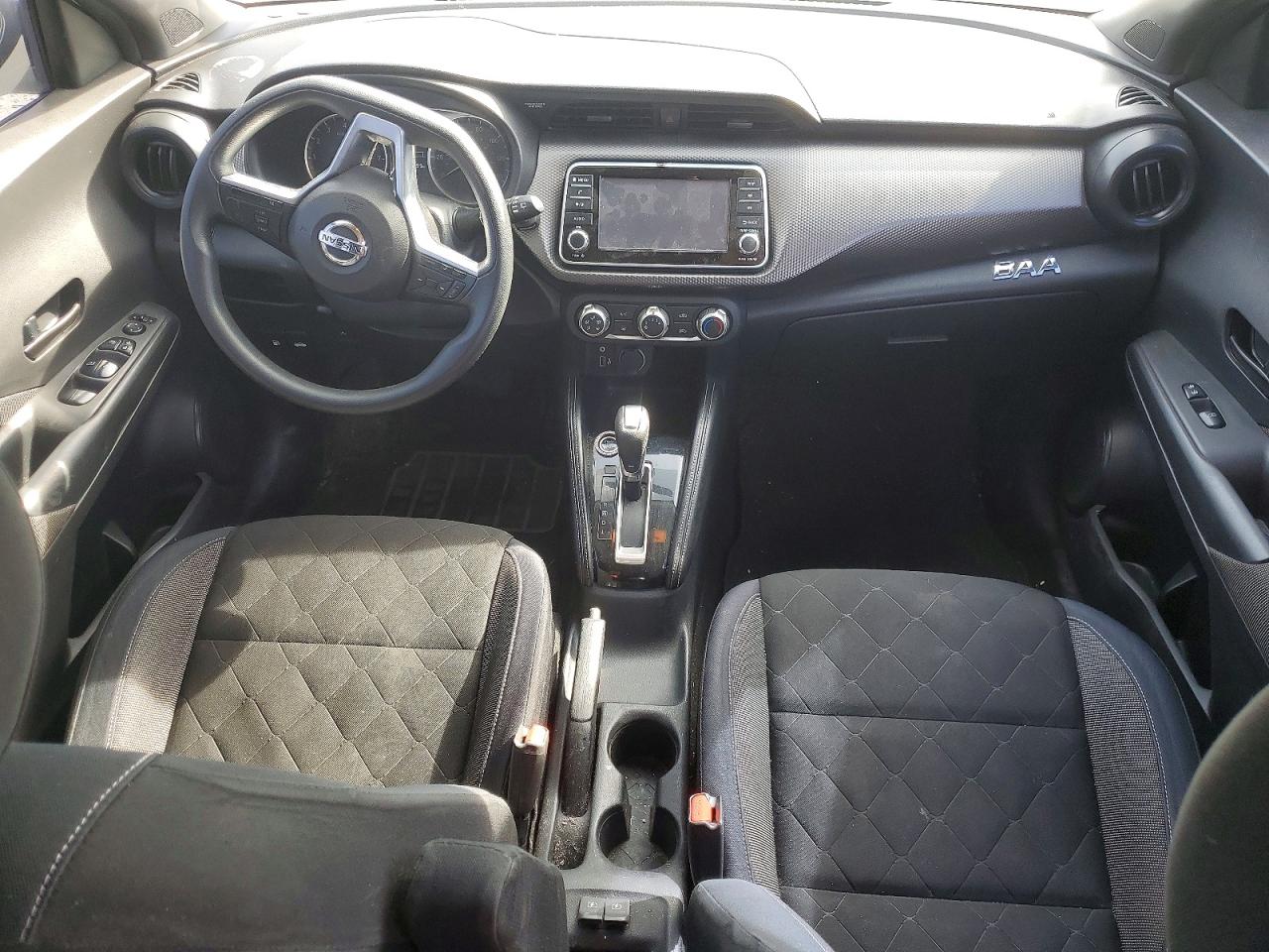Nissan Kicks S