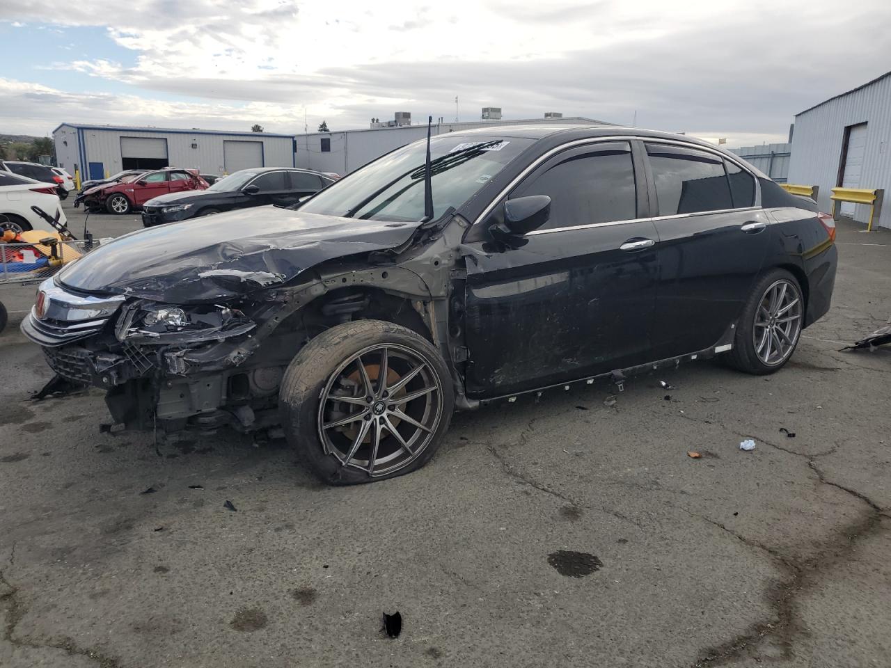 Salvage Honda Accord Image