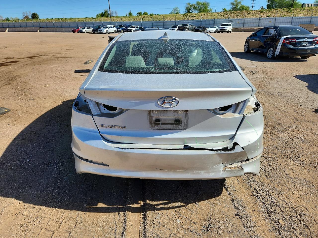 Hyundai ELANTRA Sel