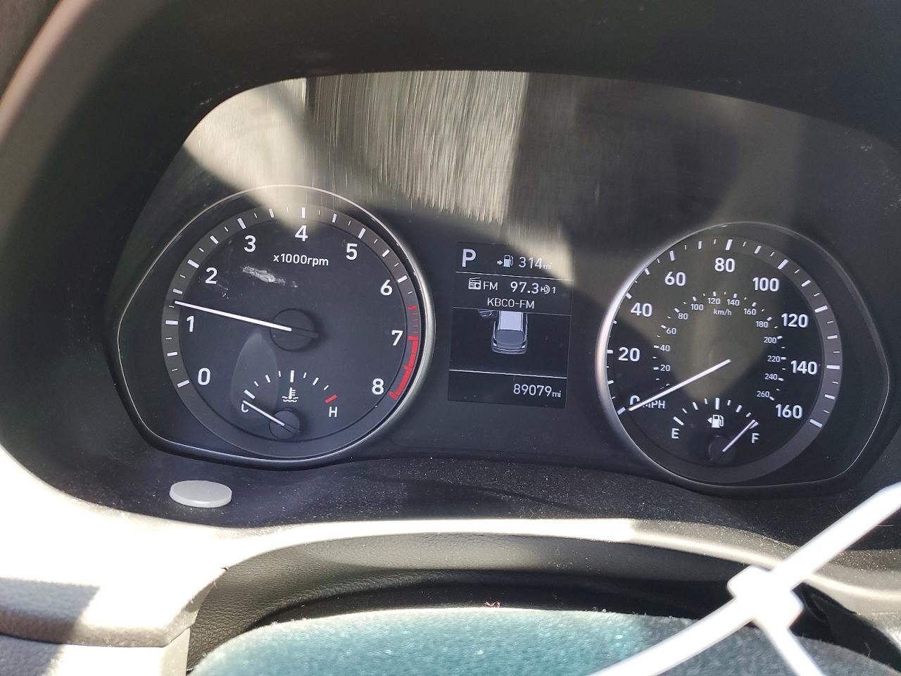 Hyundai ELANTRA Base