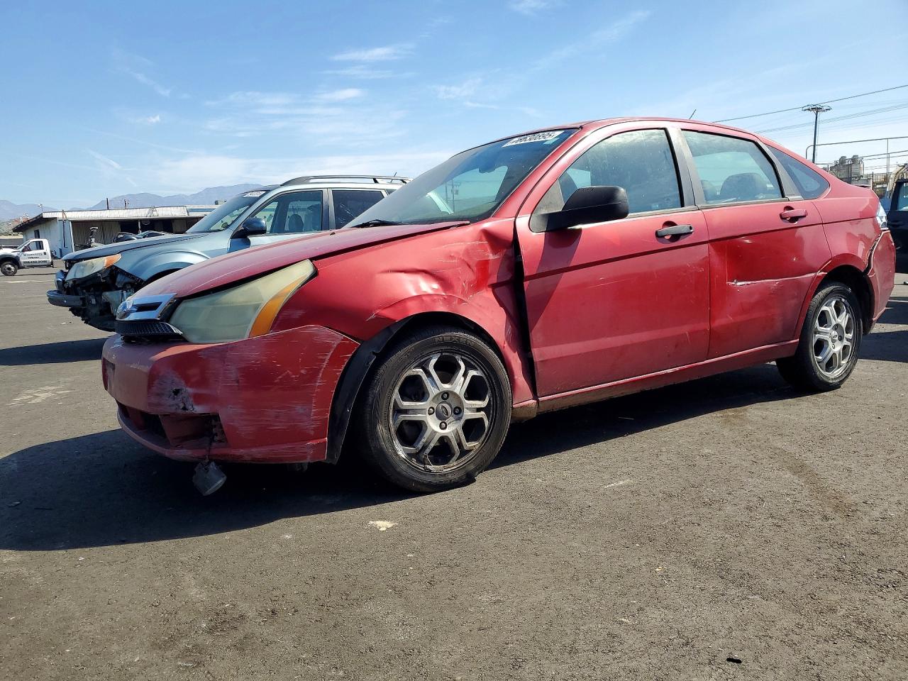 Salvage Ford Focus Image