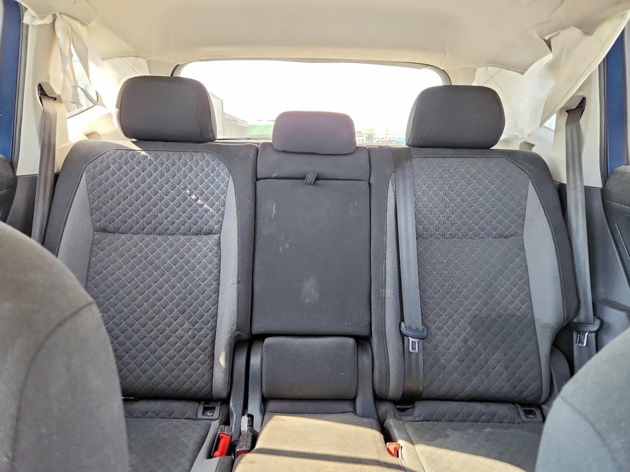 Volkswagen Tiguan S
