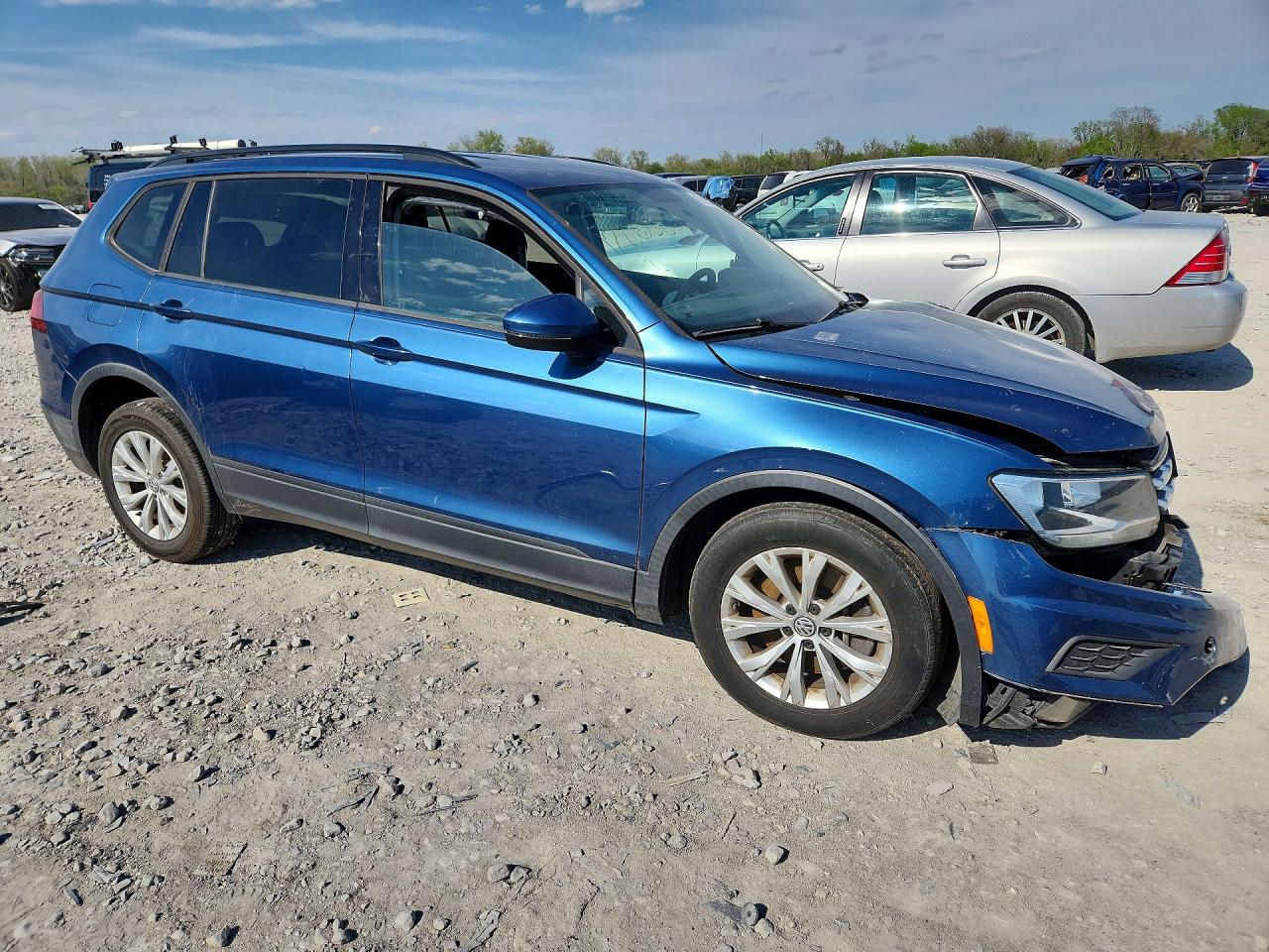 Volkswagen Tiguan S