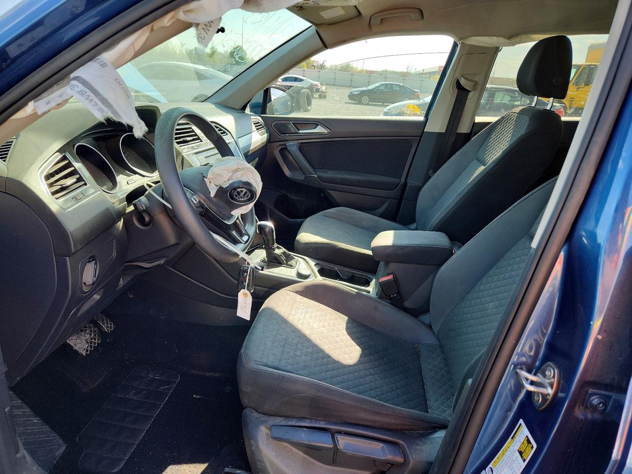 Volkswagen Tiguan S