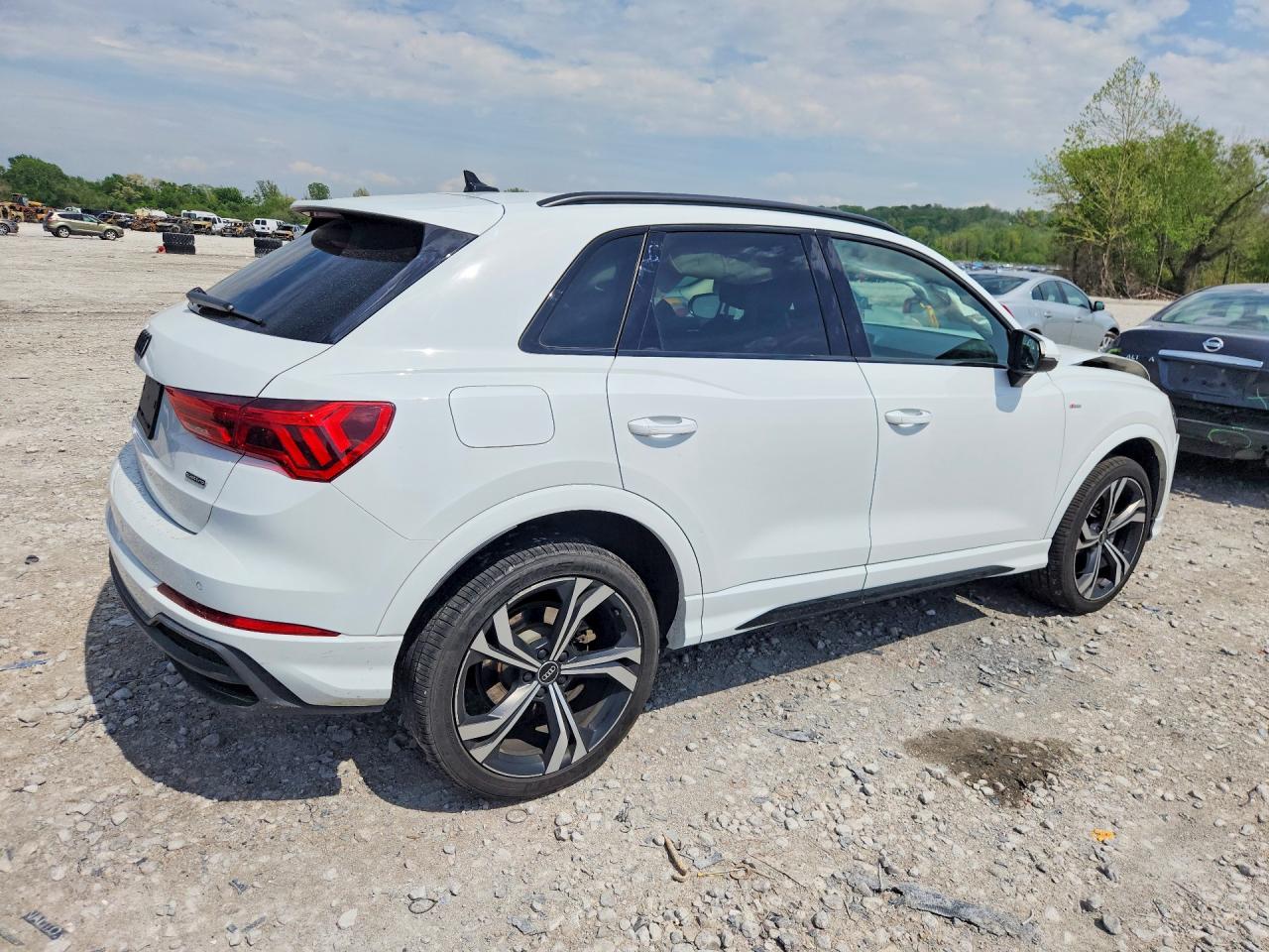 Audi Q3 Premium Plus S Line 45