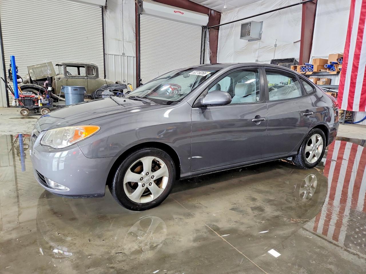 Salvage Hyundai ELANTRA Image