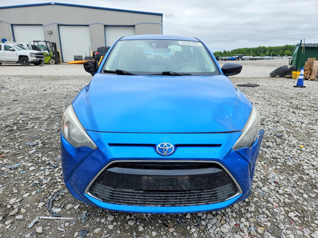 Toyota Yaris Base