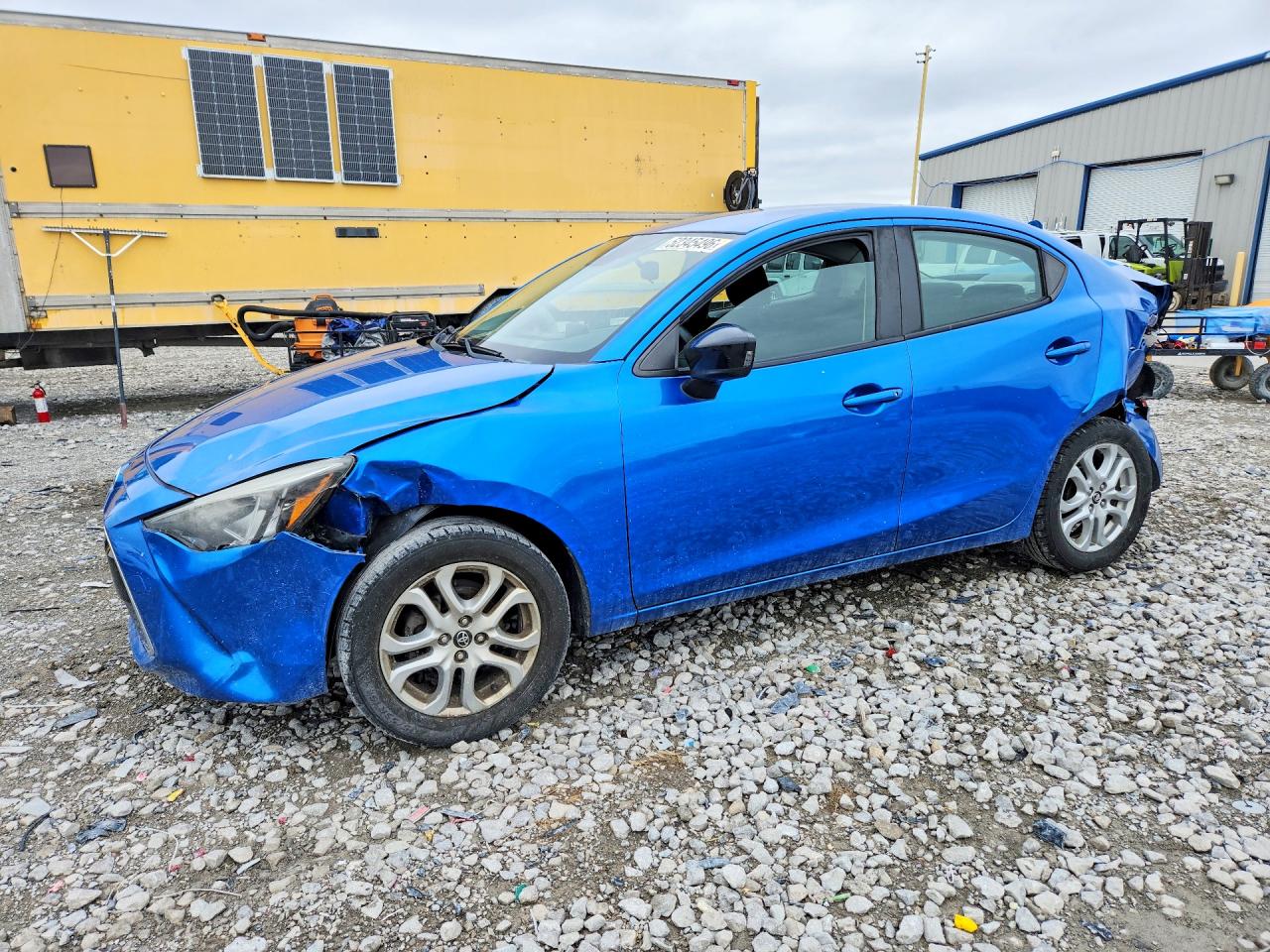 Salvage Toyota Yaris Image