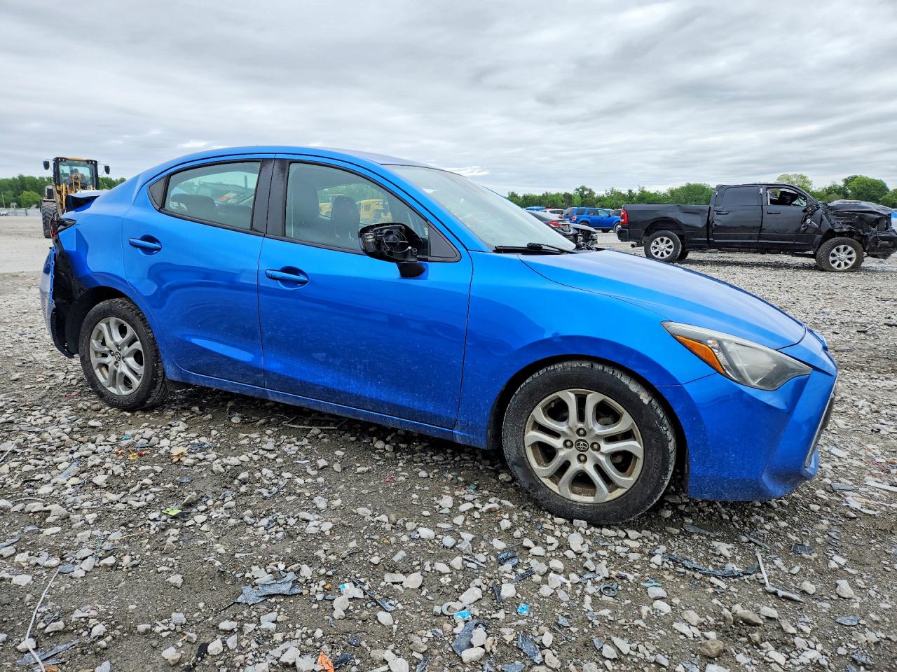 Toyota Yaris Base