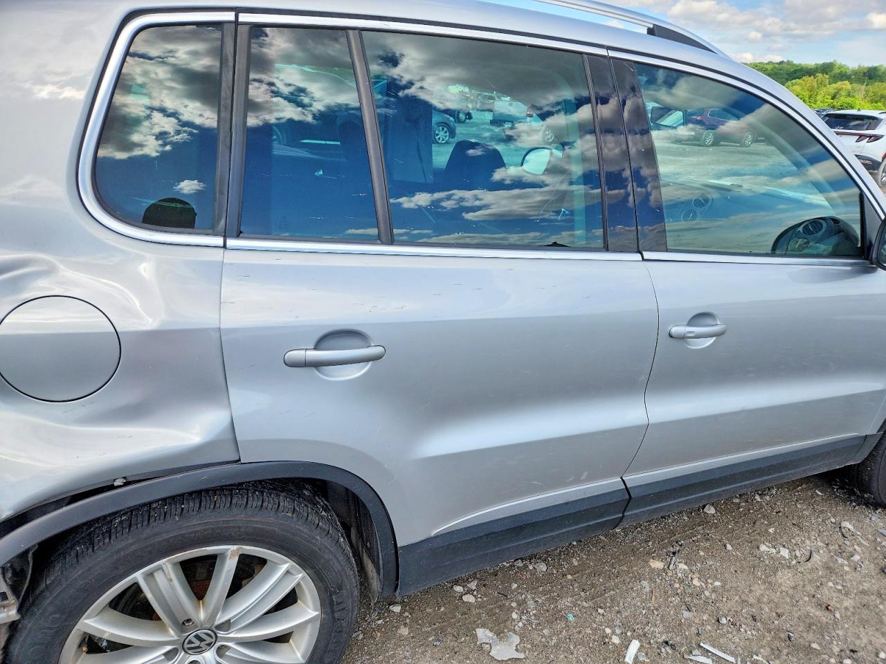 Volkswagen Tiguan S