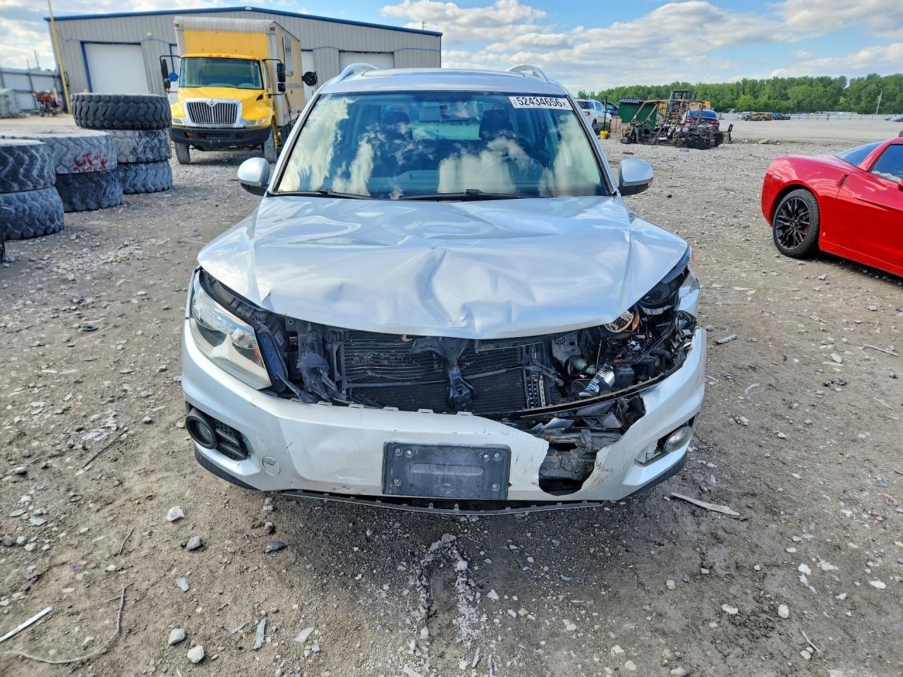 Volkswagen Tiguan S