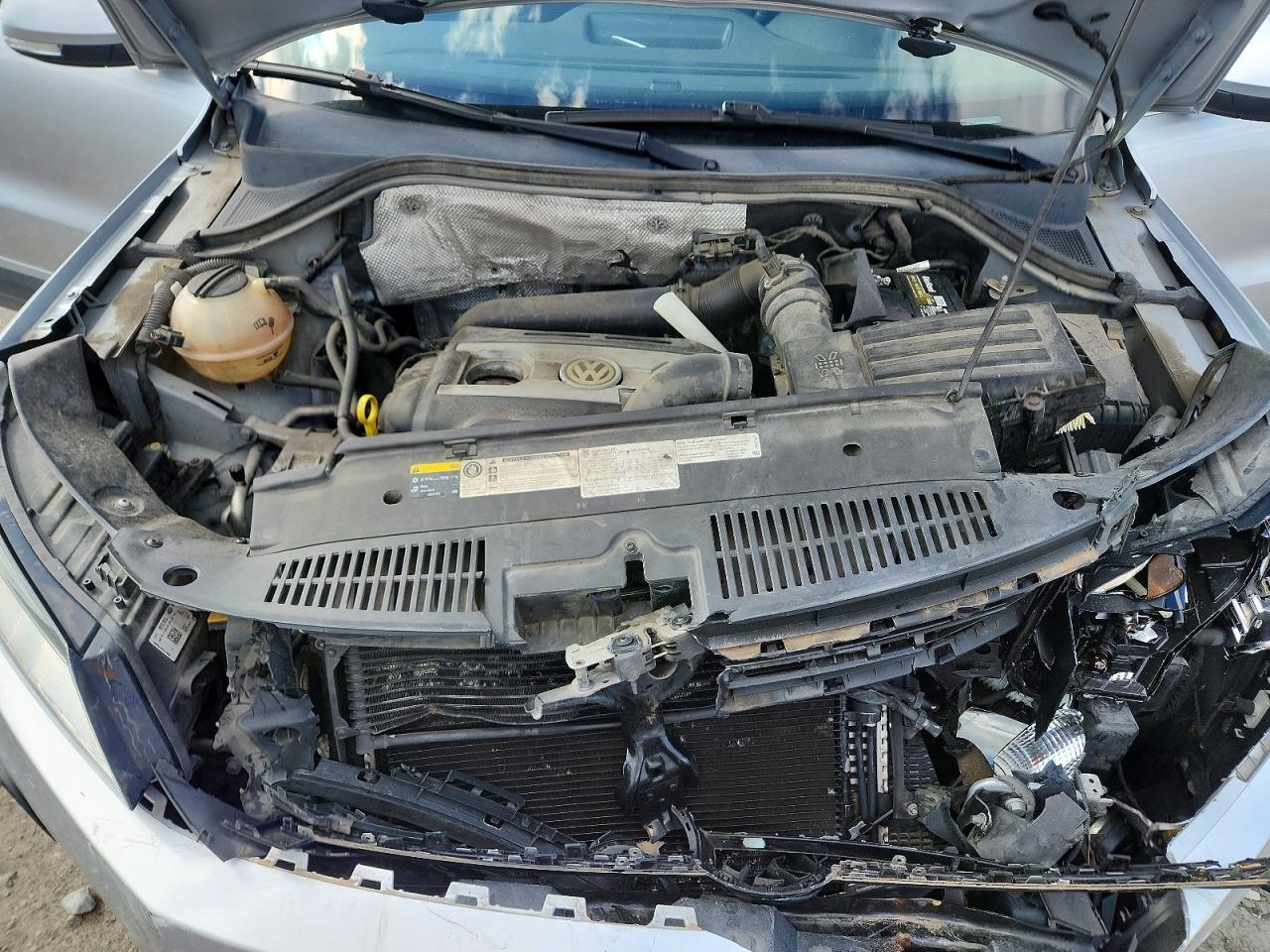 Volkswagen Tiguan S