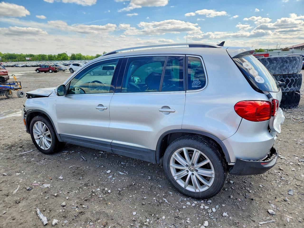 Volkswagen Tiguan S