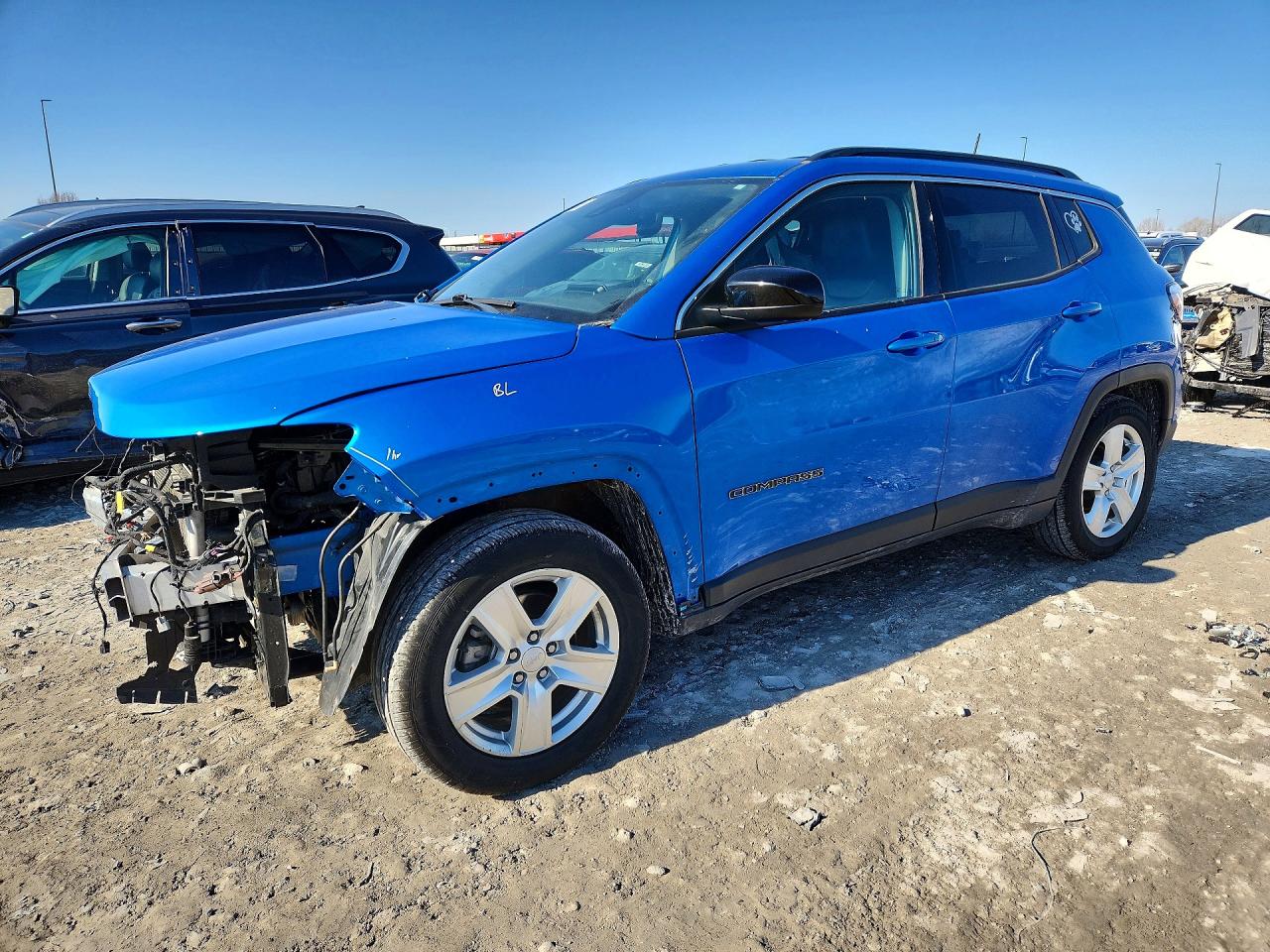 Salvage Jeep Compass Image