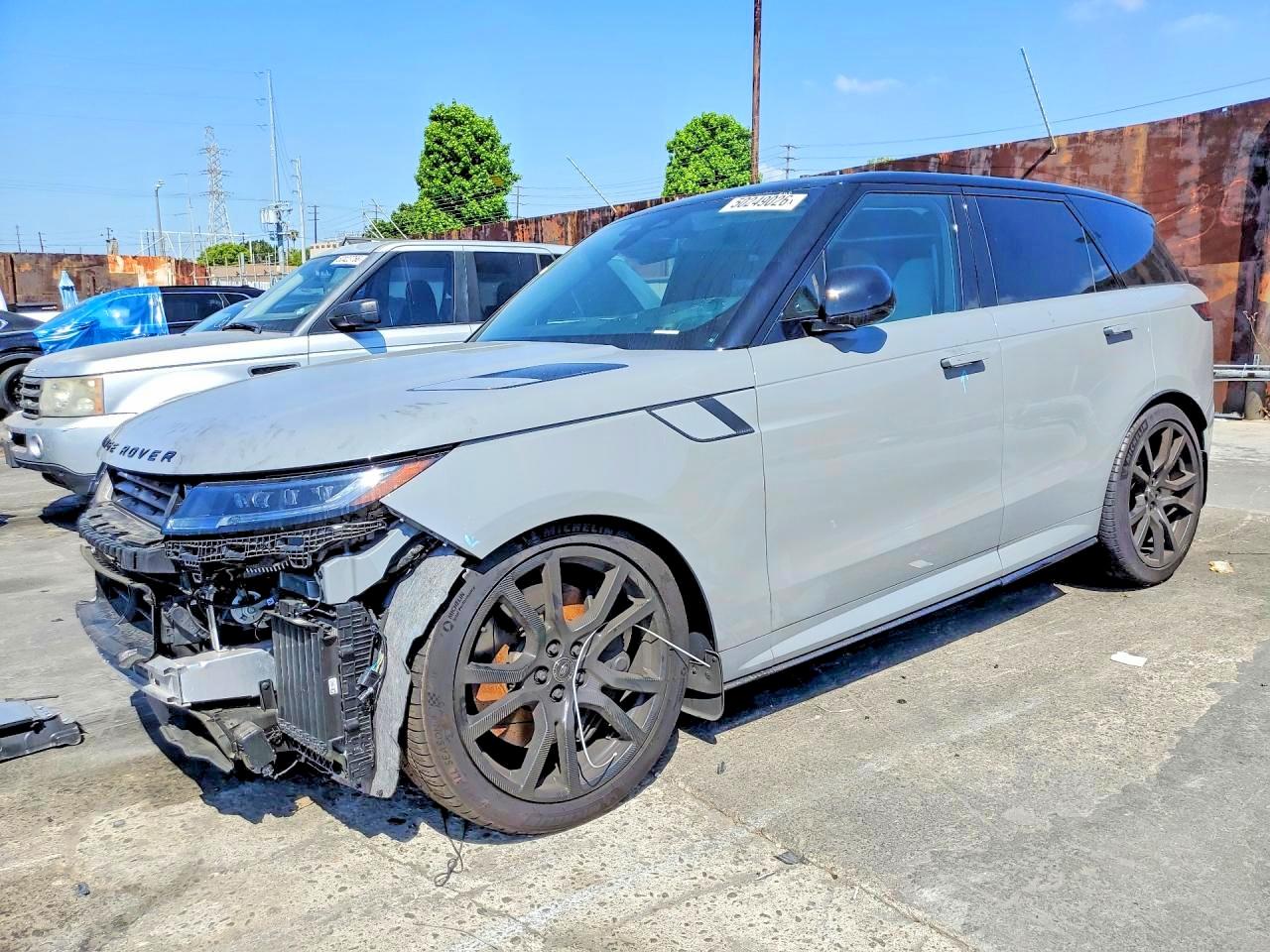 Salvage Land Rover Range Rover Image