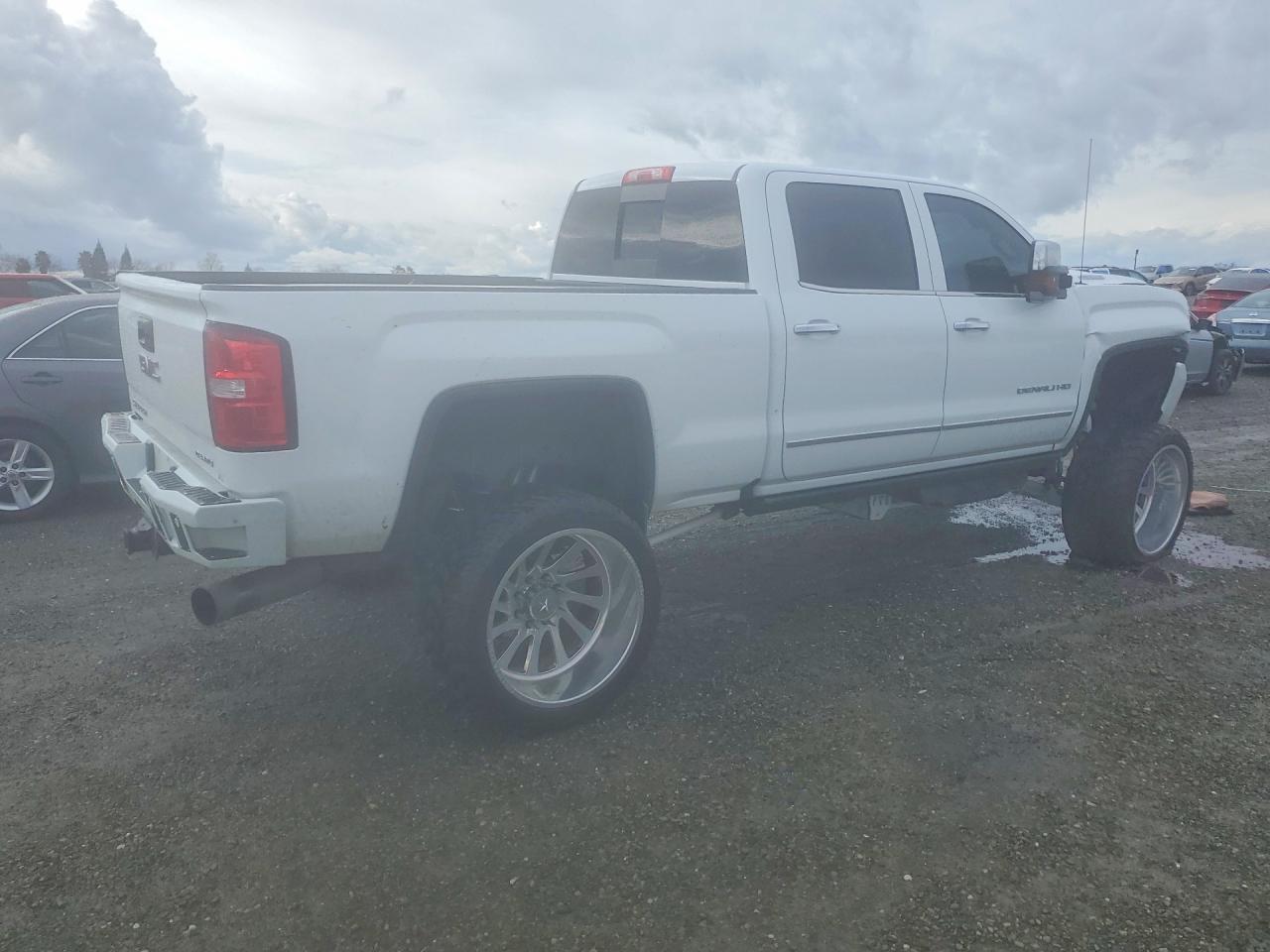 GMC Sierra K2500 Denali