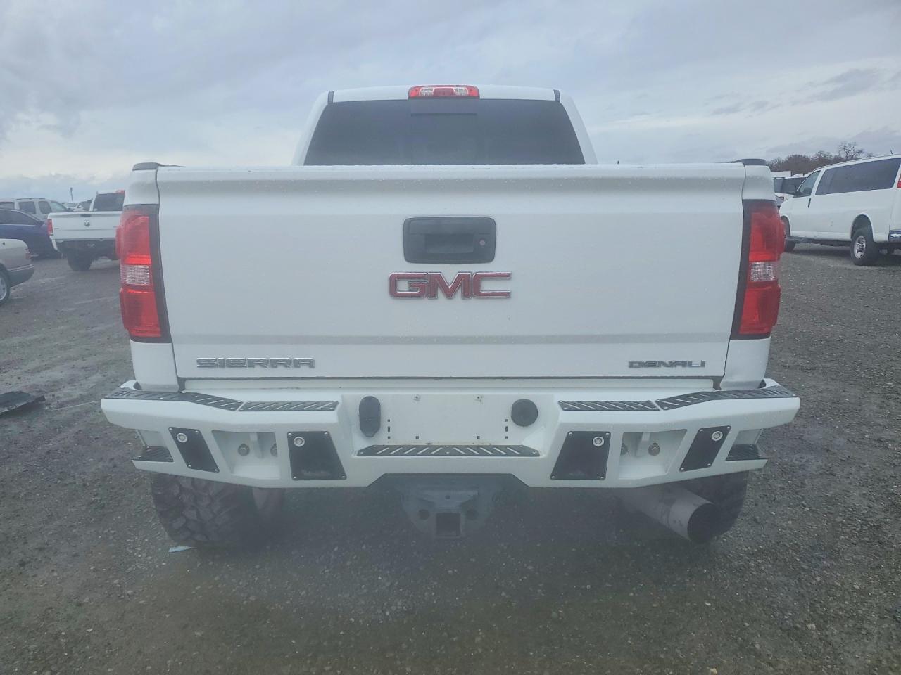 GMC Sierra K2500 Denali