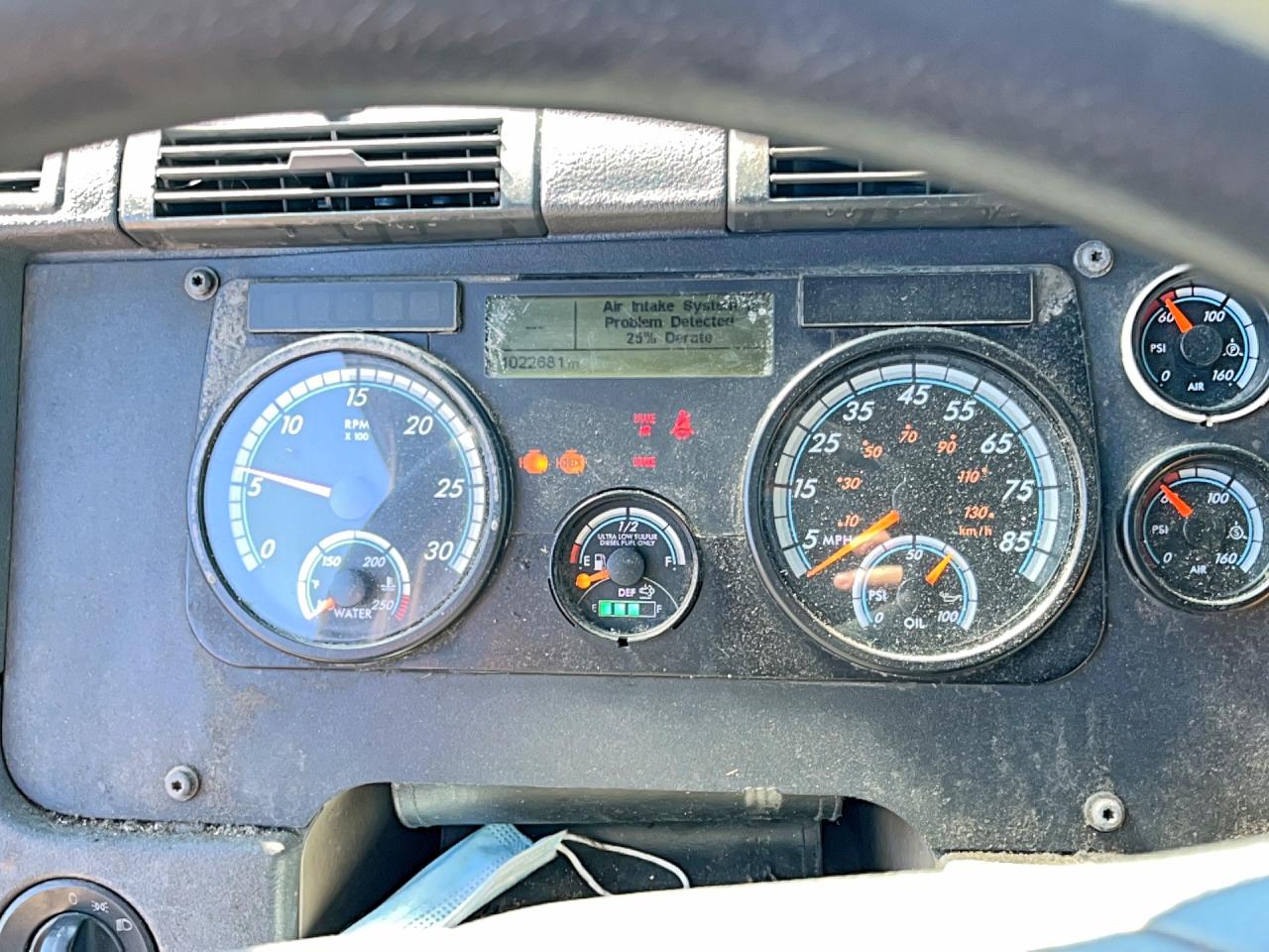 Freigliner Cascadia 125