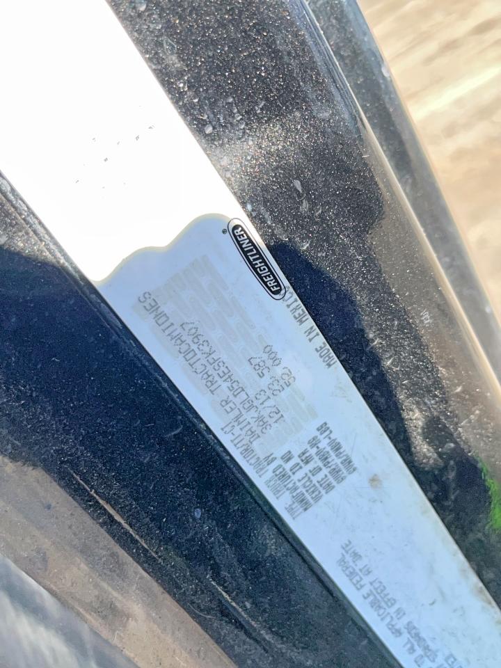 Freigliner Cascadia 125