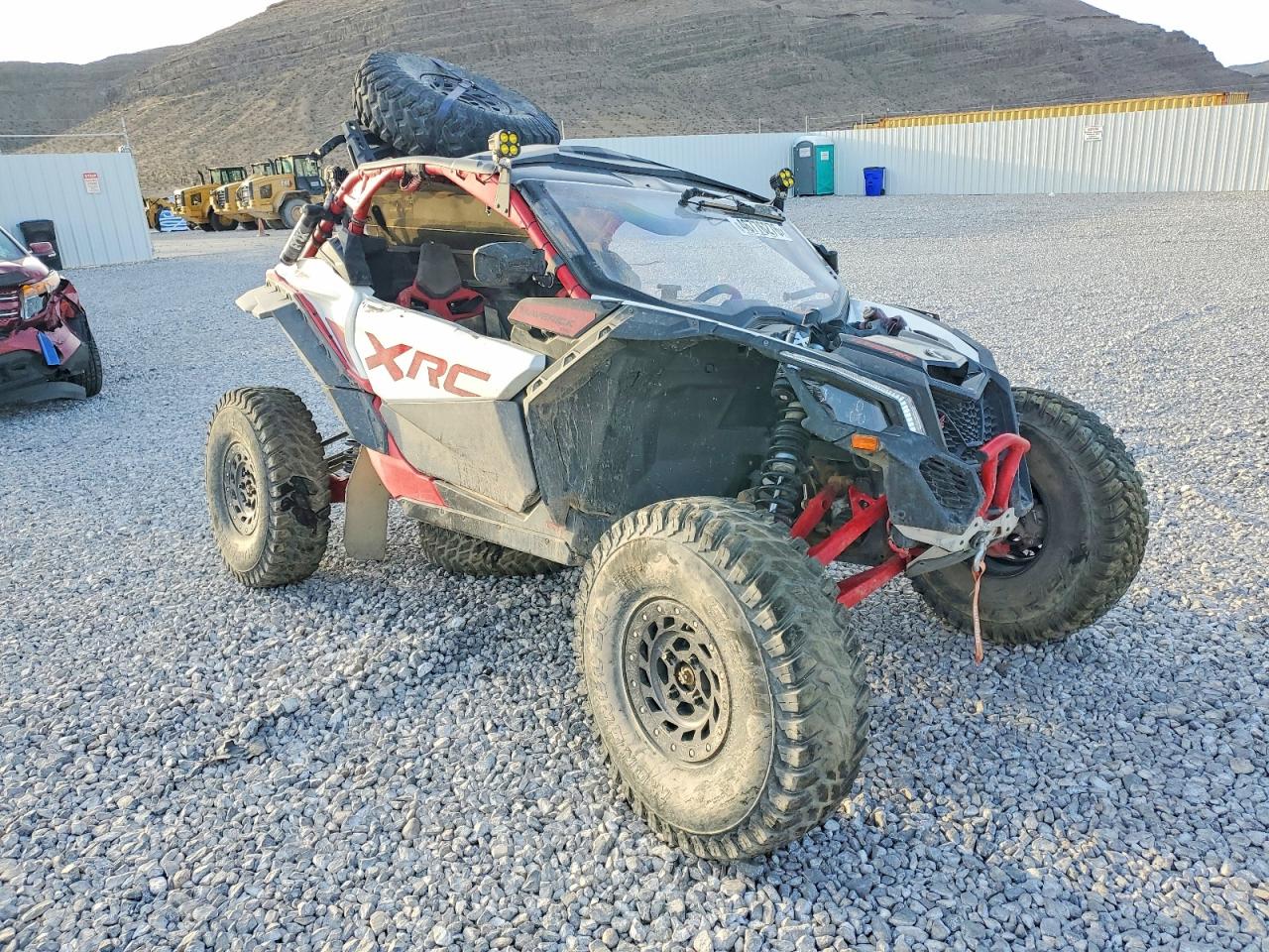Salvage Can-Am Maverick X3 Image