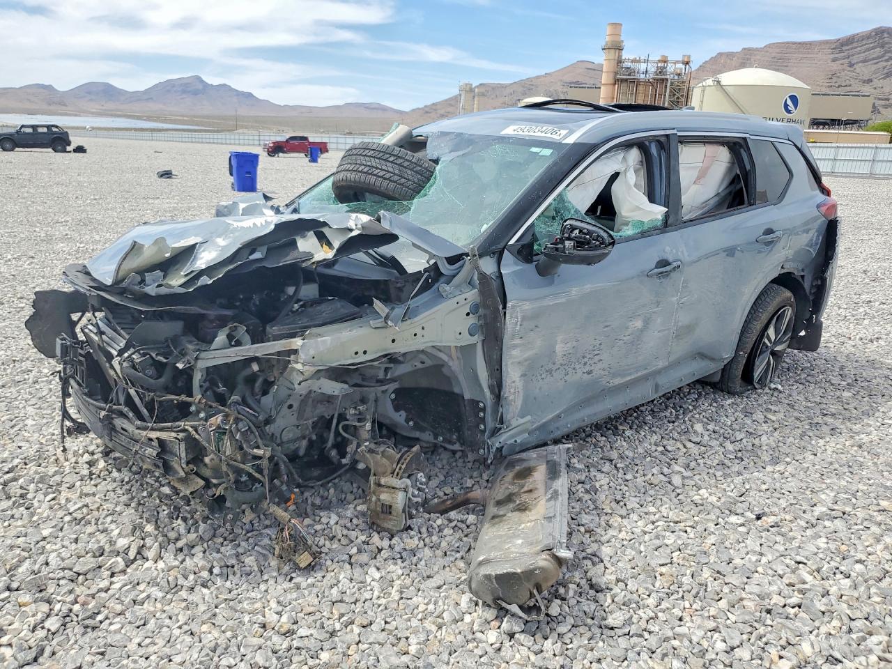 Salvage Nissan Rogue Image