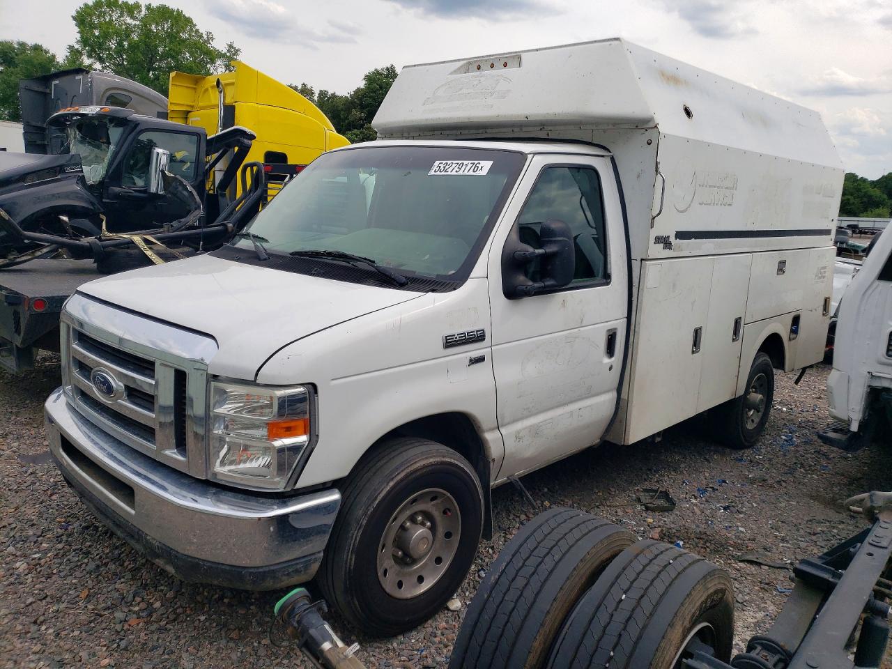 Salvage Ford Econoline Image
