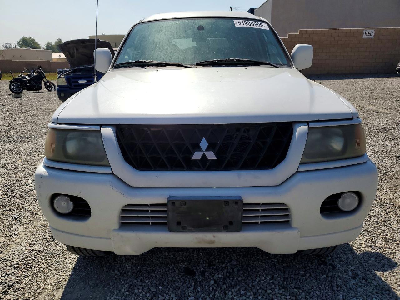 Mitsubishi Montero Sport Limited