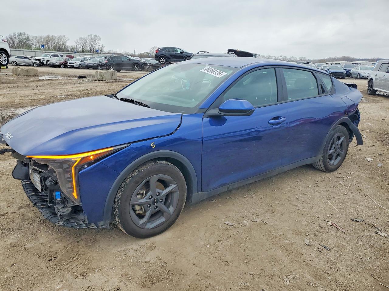 Salvage Kia K4 Image